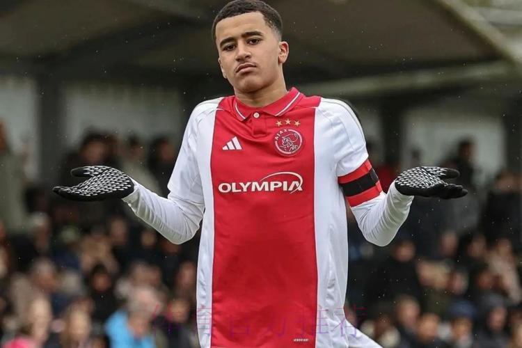 马卡:皇马要求各足协不要过多使用阵中球员 马卡:皇马要求各足协不要过多使用阵中球员