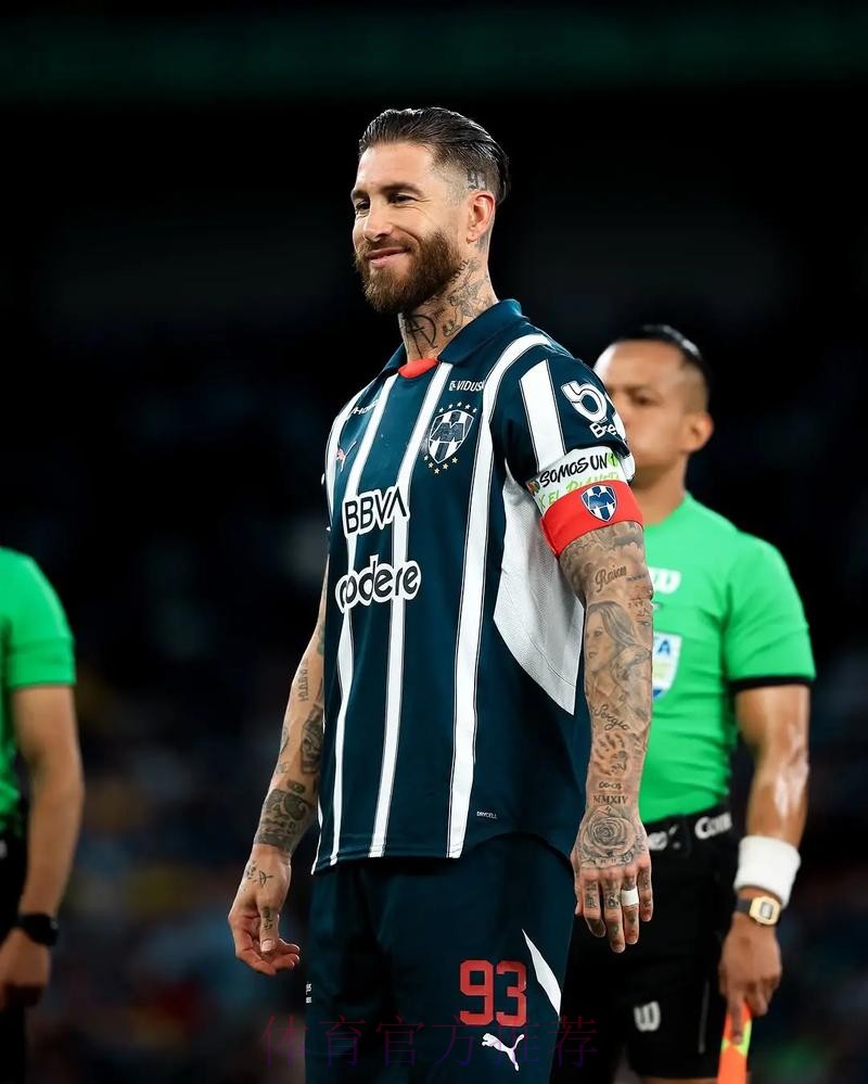 西媒:拉莫斯愿降薪续约两年 他意识到留队是优选 西媒:拉莫斯愿降薪续约两年 他意识到留队是优选